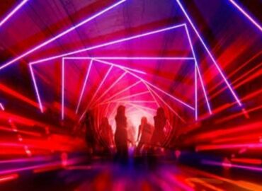 Por primera vez en el mundo, los túneles de Wynyard forman parte de Vivid Sydney 2023