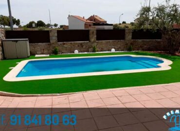 Piscinas Premier explica las características de una piscina de fibra