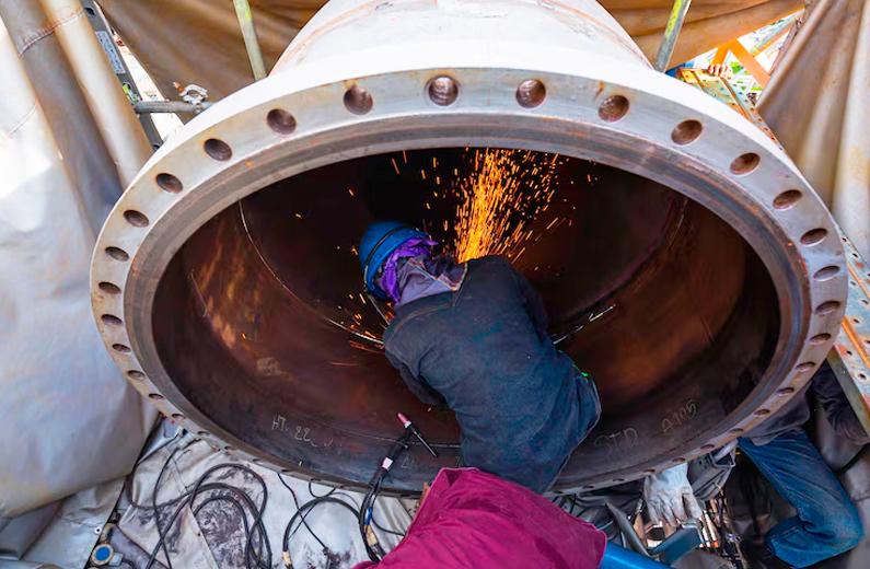 ¿Qué tipos de materiales se utilizan en la calderería industrial?
