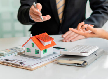 Qué hacer con la casa en un divorcio: pasos para venderla
